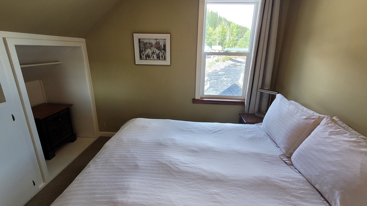 Photo of Bedroom in East Kootenay