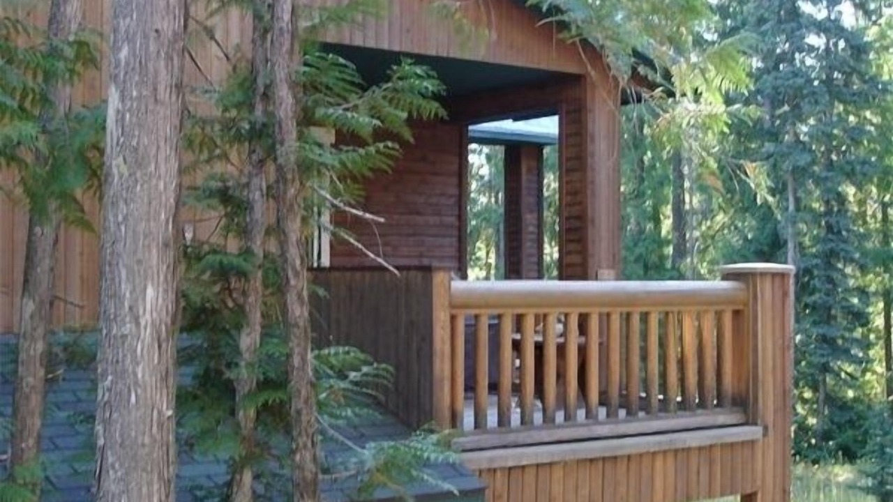 Photo of Patio Balcony in East Kootenay