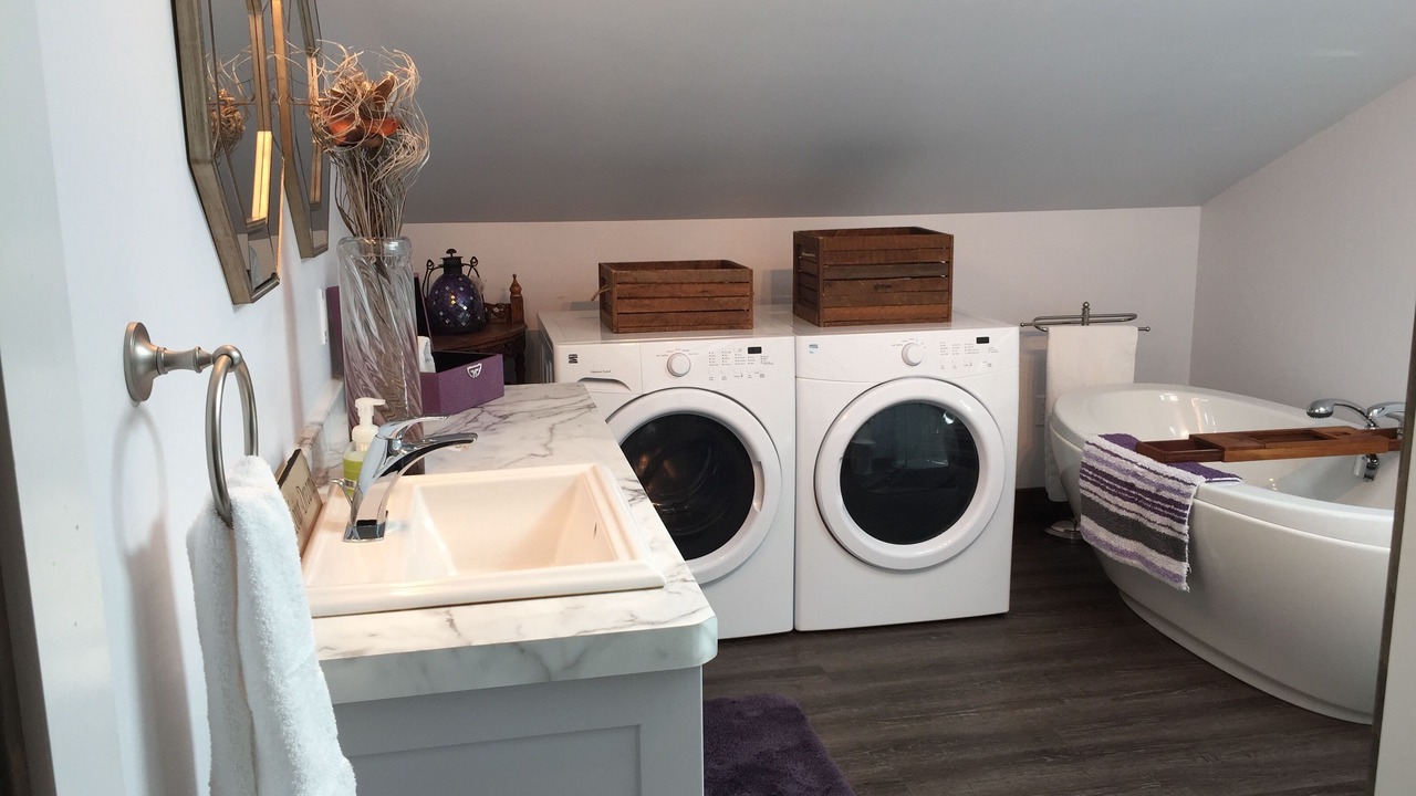 Photo of Bathroom in Cardigan