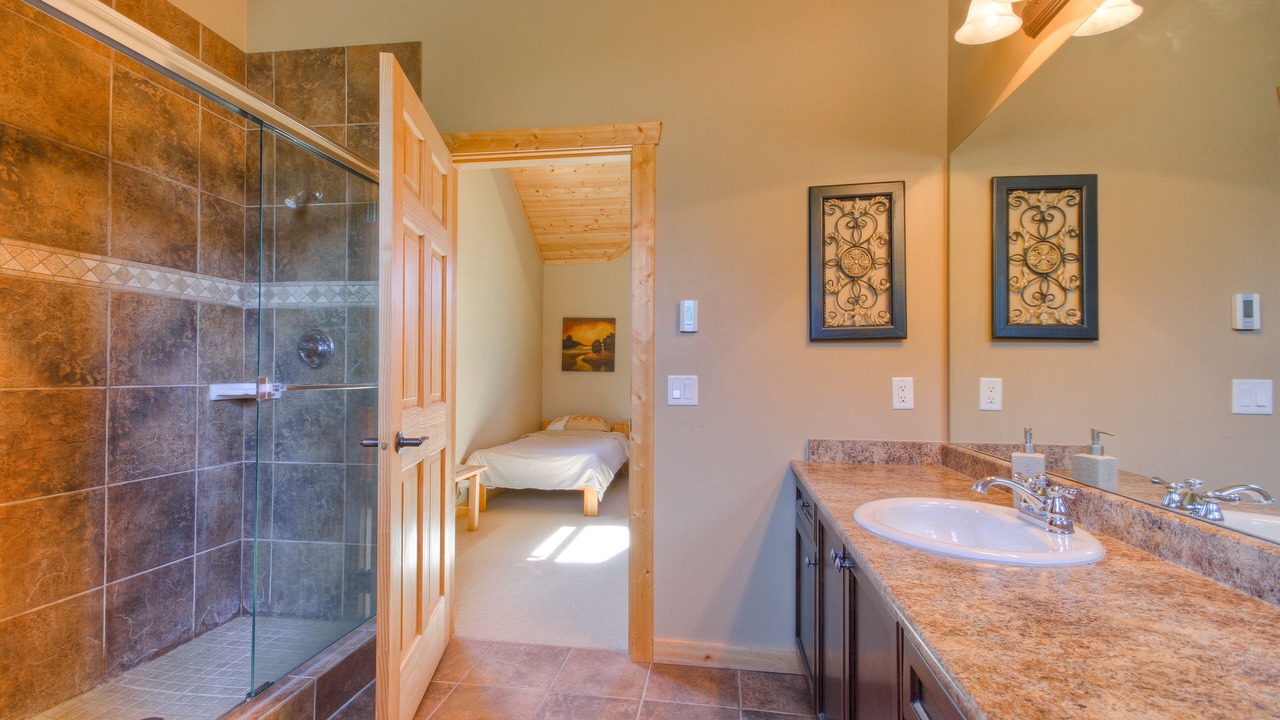 Photo of Bathroom in Fairways