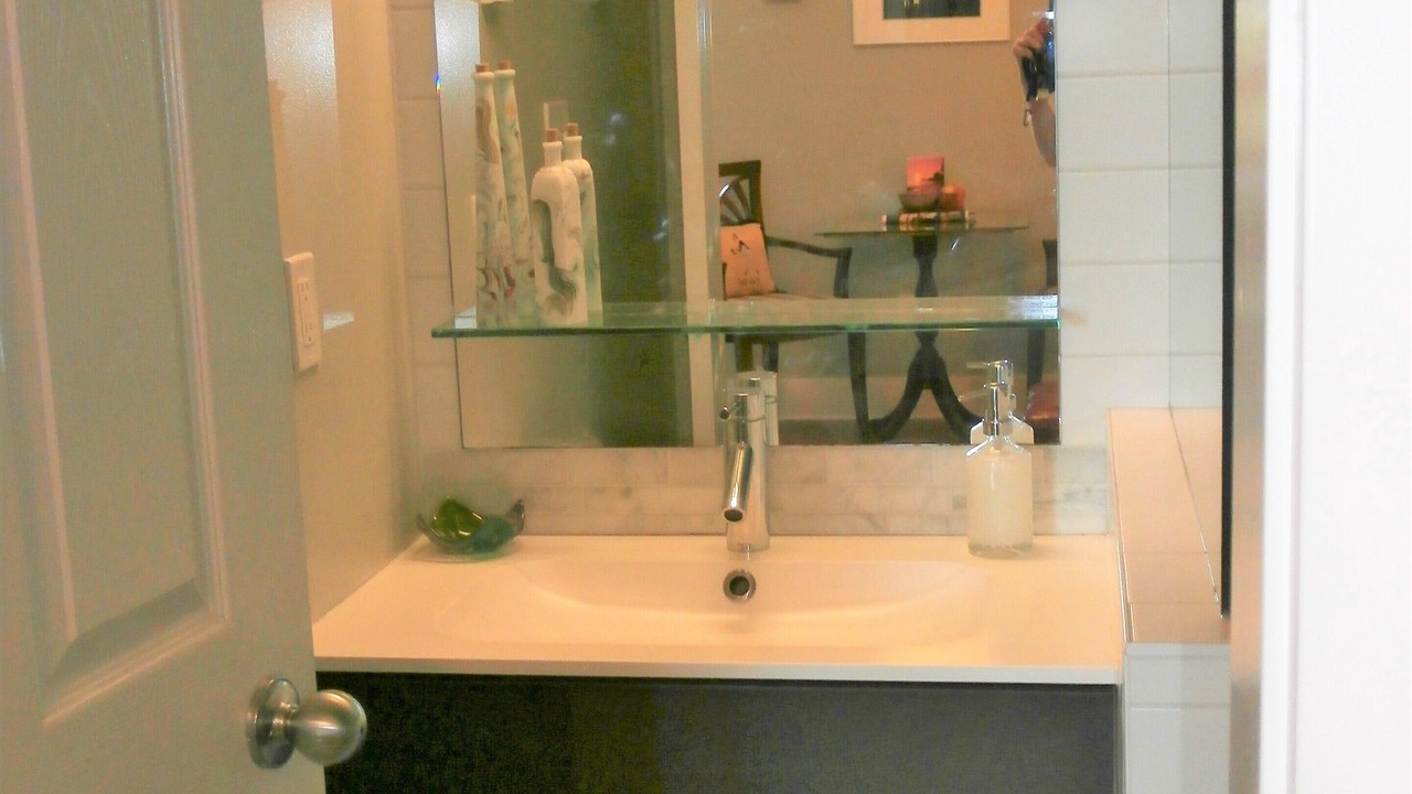 Photo of Bathroom in Lower Lonsdale