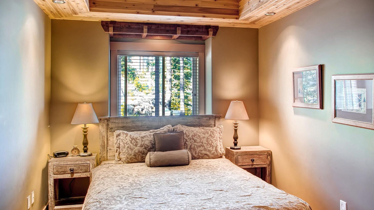 Photo of Bedroom in Snow Pine Estates