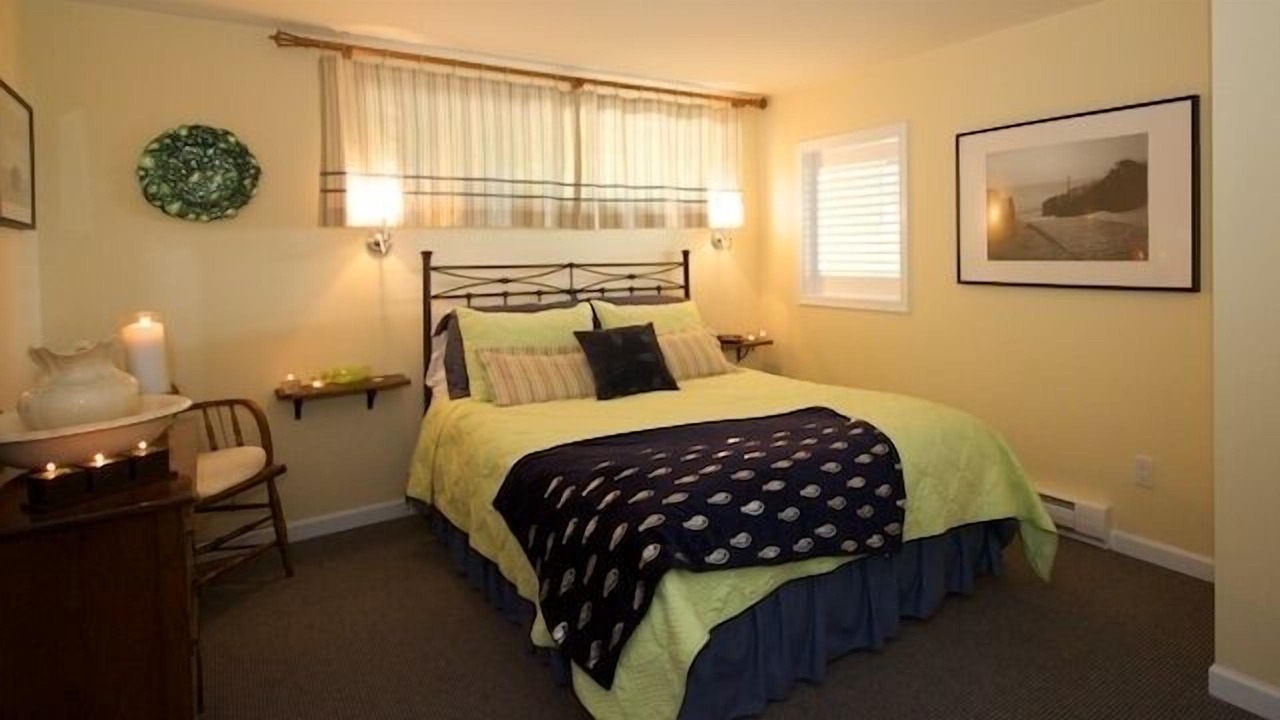Photo of Bedroom in West Sechelt