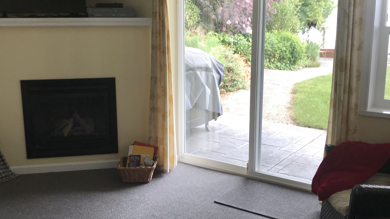 Photo of Livingroom in West Sechelt