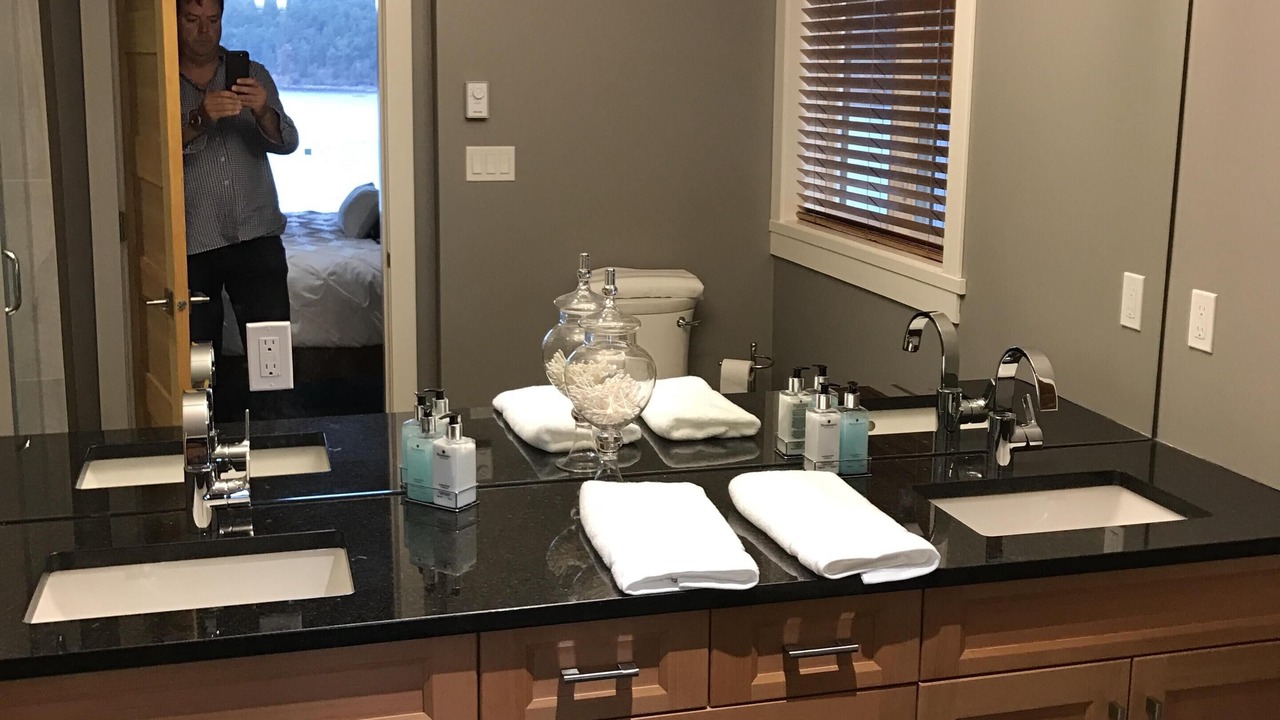 Photo of Bathroom in Regional District of Nanaimo