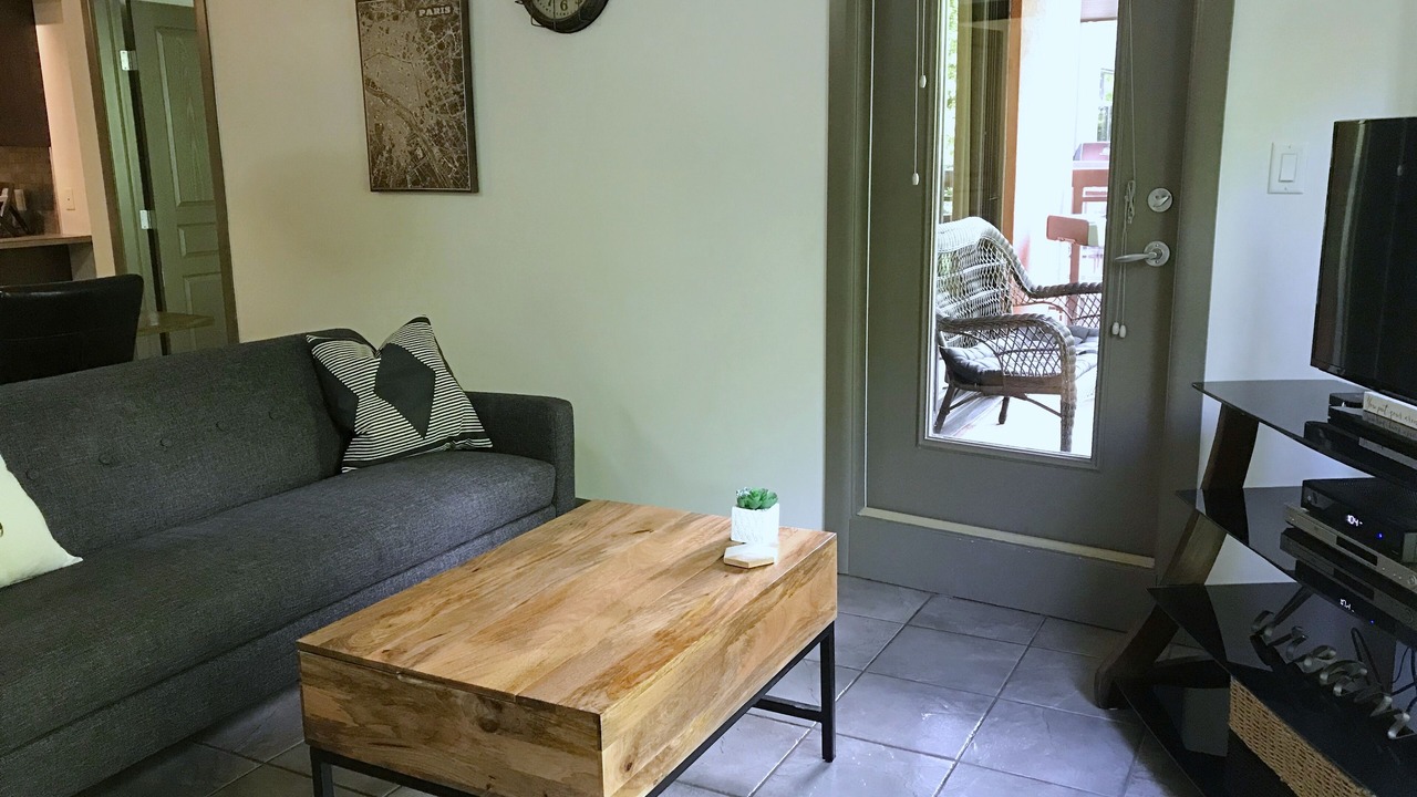 Photo of Livingroom in South Pandosy