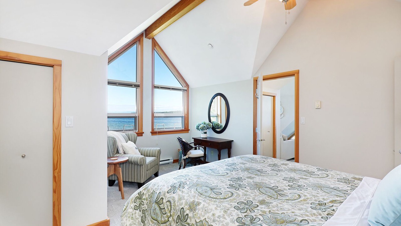 Photo of Bedroom in Union Bay