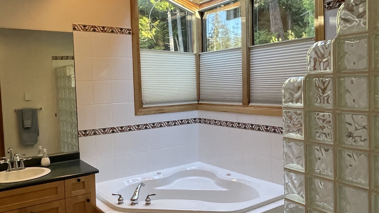 Photo of Bathroom in Pender Island