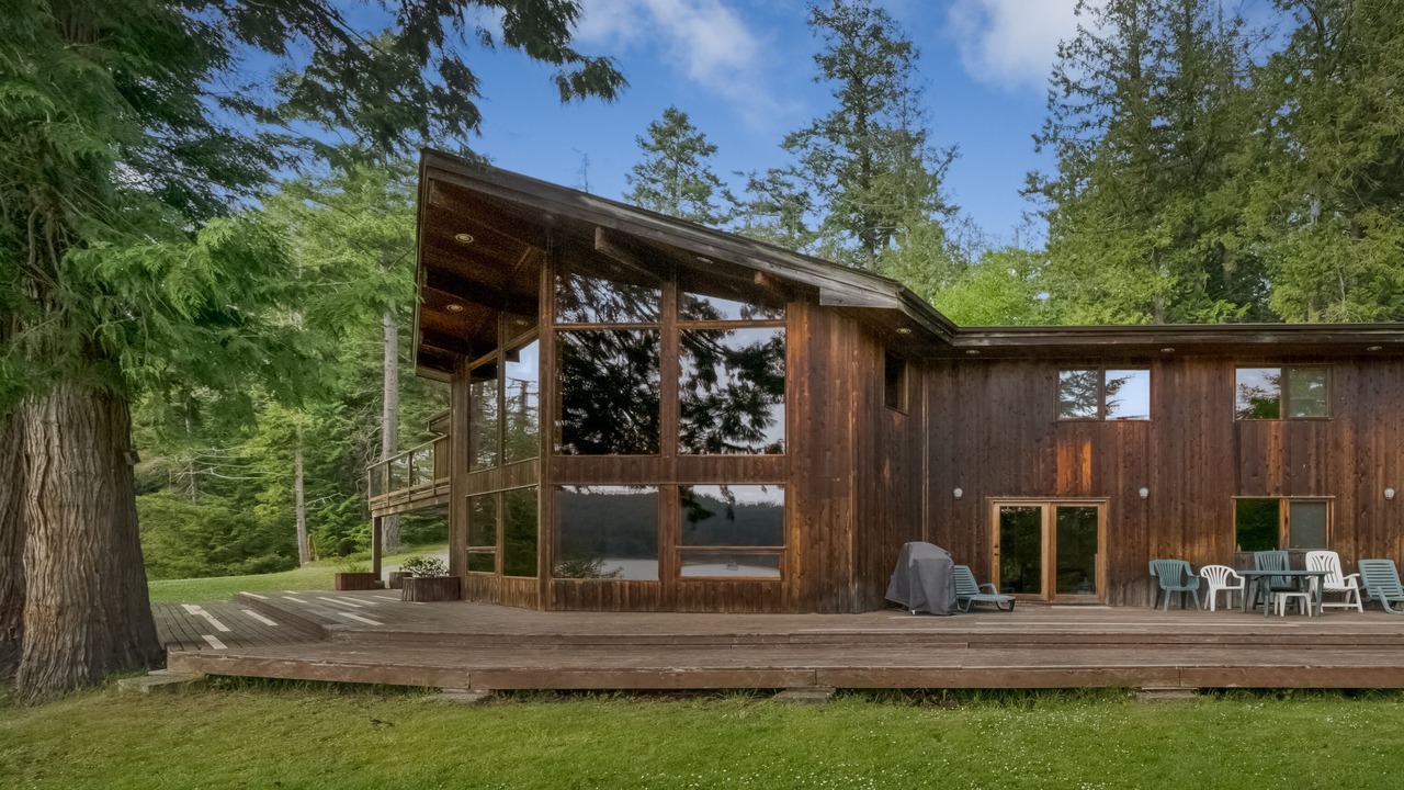 Photo of Patio Balcony in Pender Island