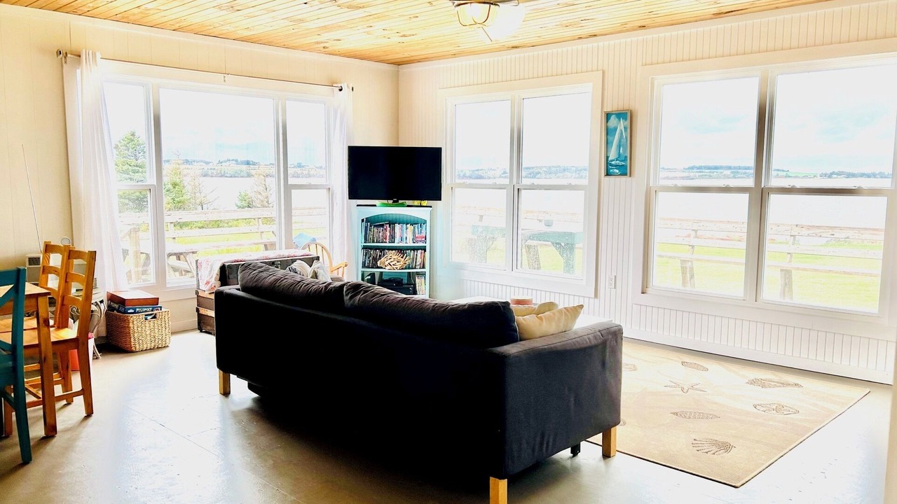 Photo of Livingroom in New London