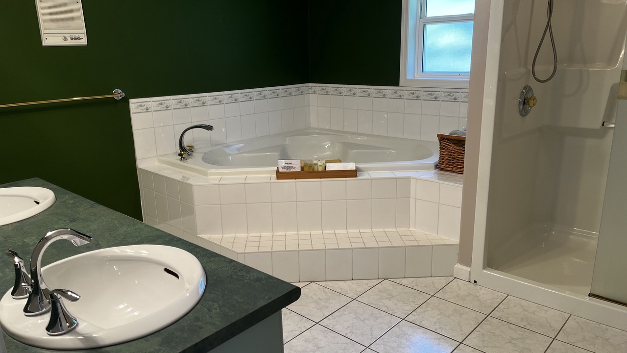 Photo of Bathroom in Sproat Lake