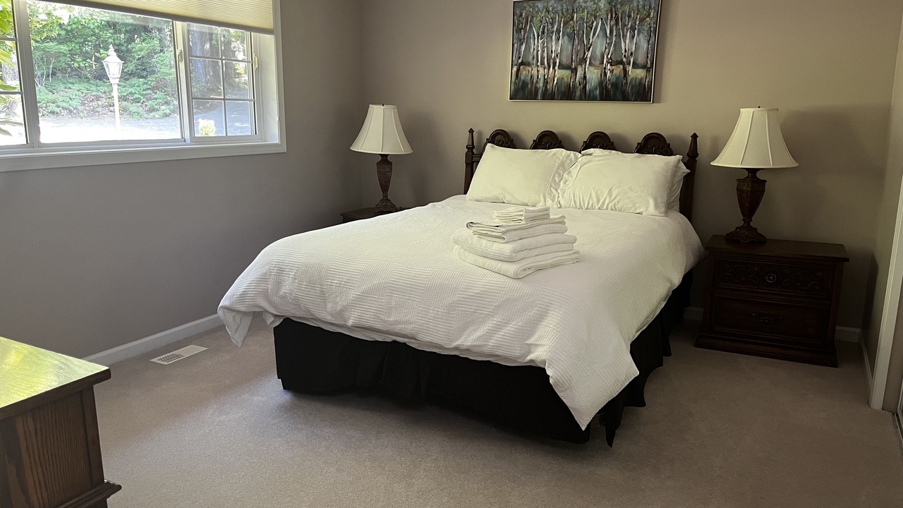 Photo of Bedroom in Sproat Lake