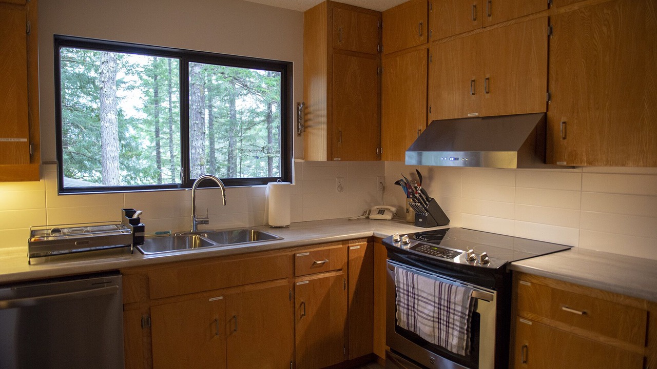Photo of Kitchen in Sproat Lake