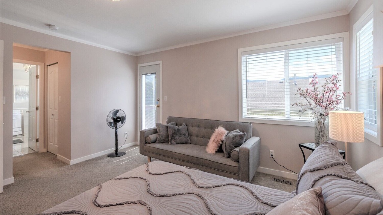 Photo of Livingroom in Okanagan-Similkameen