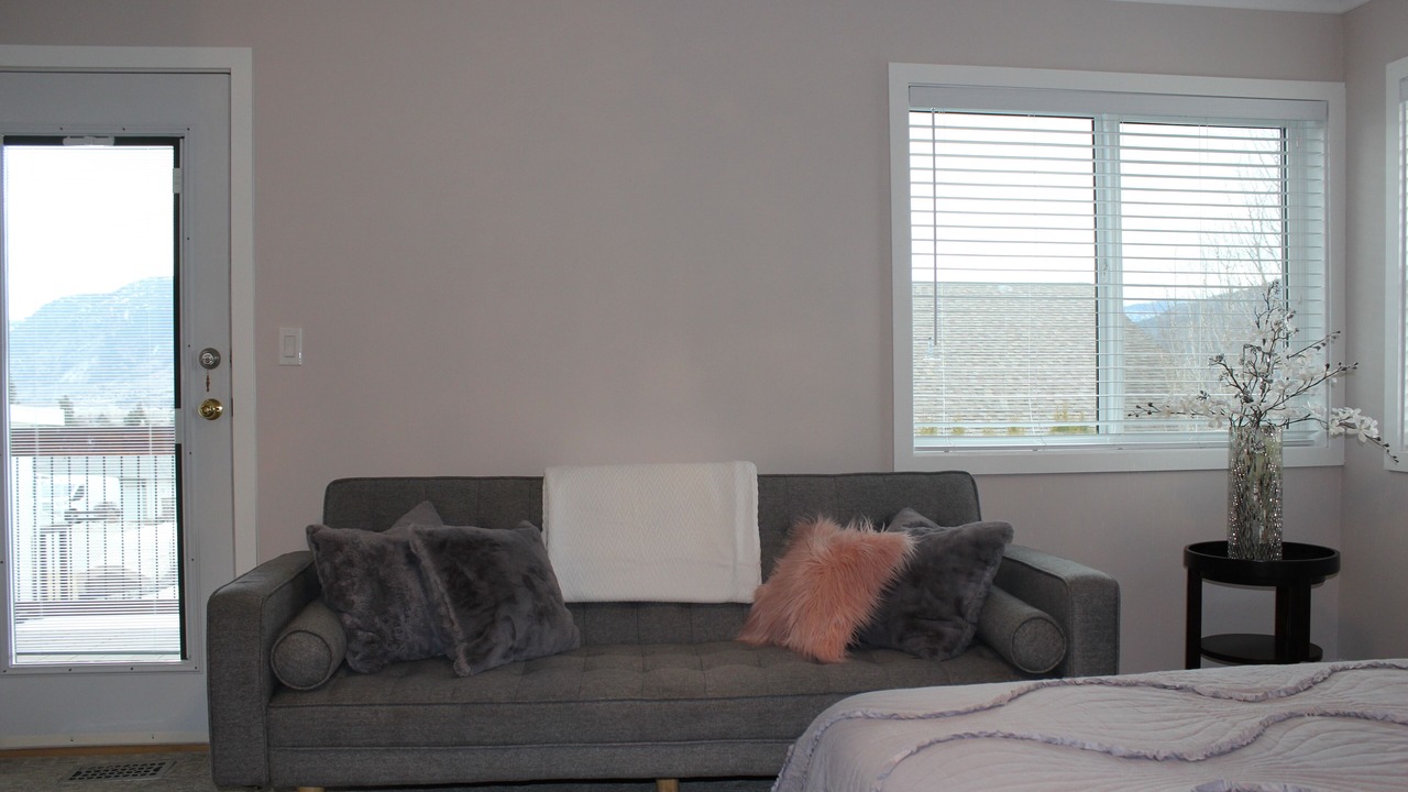 Photo of Livingroom in Okanagan-Similkameen