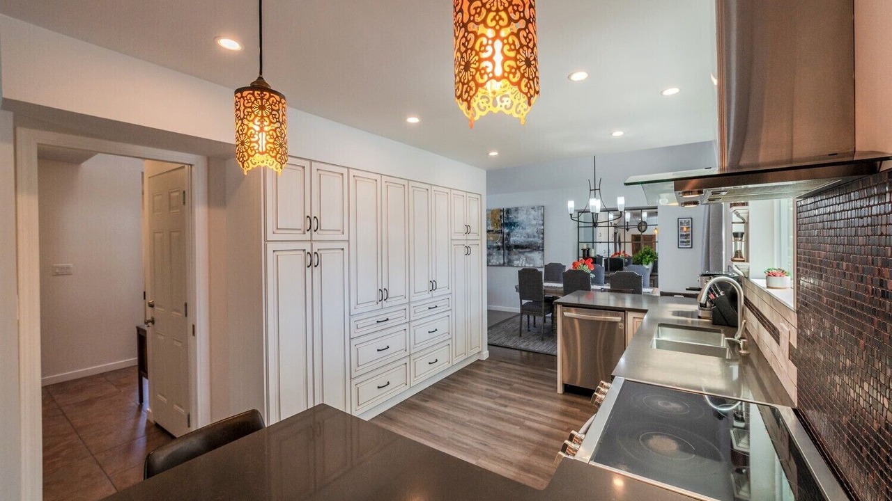 Photo of Kitchen in Okanagan-Similkameen