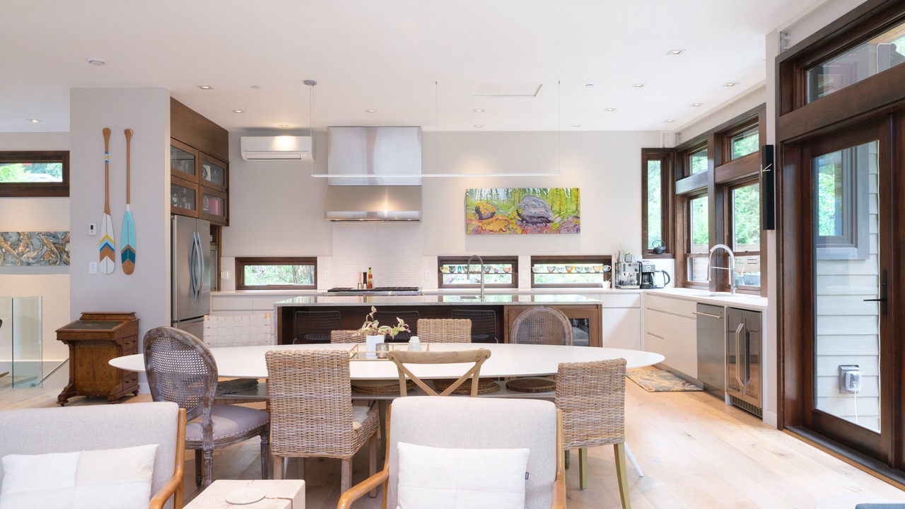 Photo of Kitchen in Deep Cove