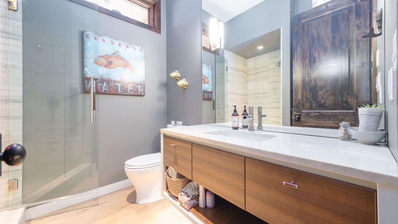 Photo of Bathroom in Deep Cove