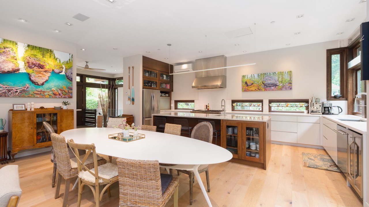 Photo of Kitchen in Deep Cove