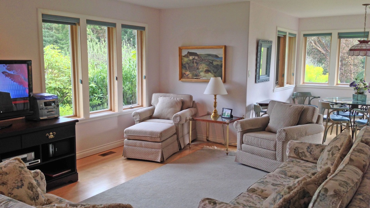 Photo of Bedroom in Mill Bay