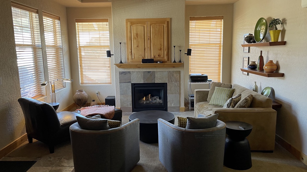 Photo of Livingroom in Kimball Junction