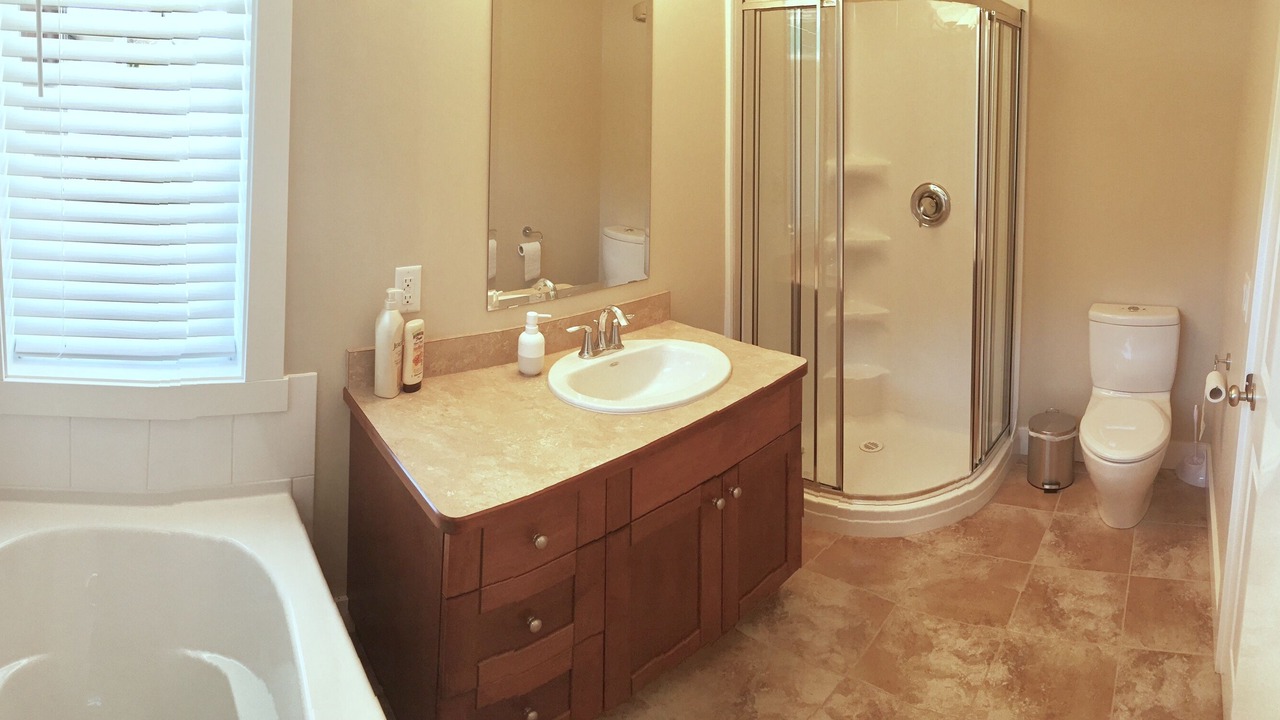 Photo of Bathroom in Swansea Point