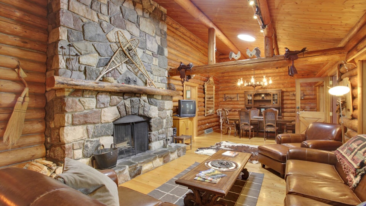 Photo of Livingroom in Calgary
