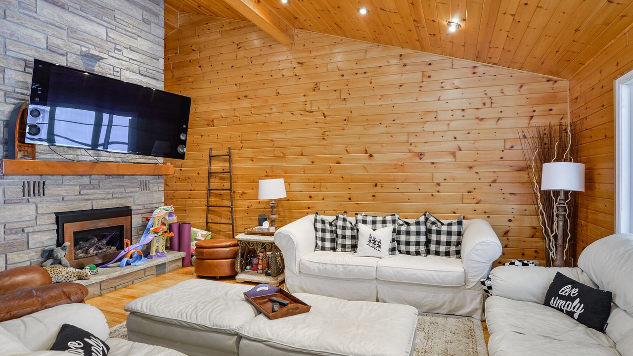 Photo of Livingroom in Orillia