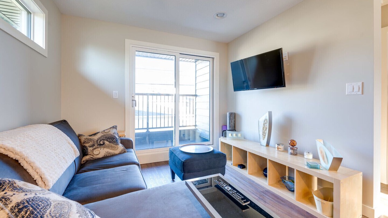 Photo of Livingroom in Southwest Edmonton