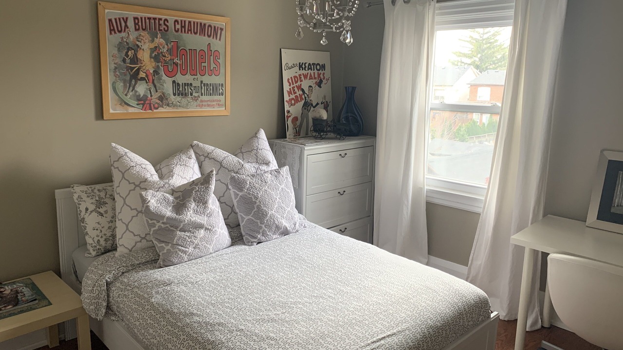 Photo of Bedroom in Oakwood Village