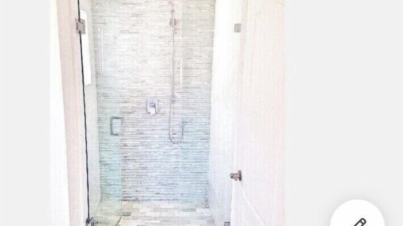 Photo of Bathroom in Oakwood Village