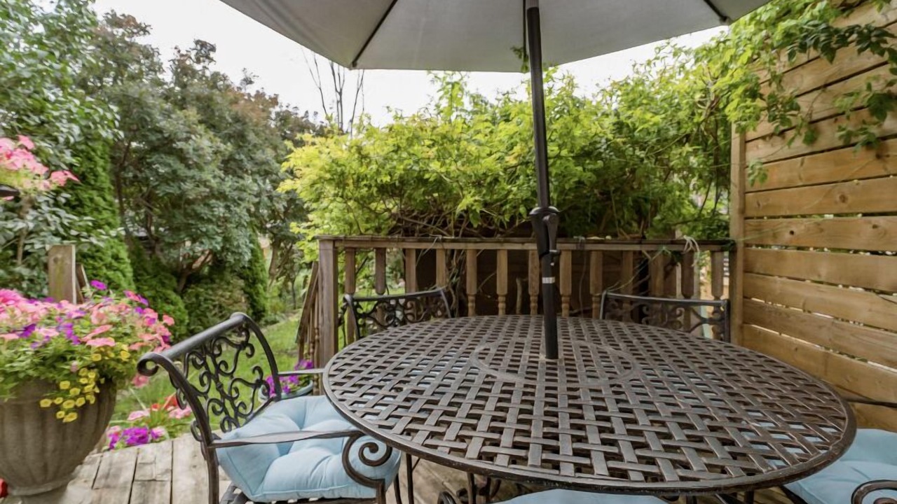 Photo of Outdoor in Oakwood Village