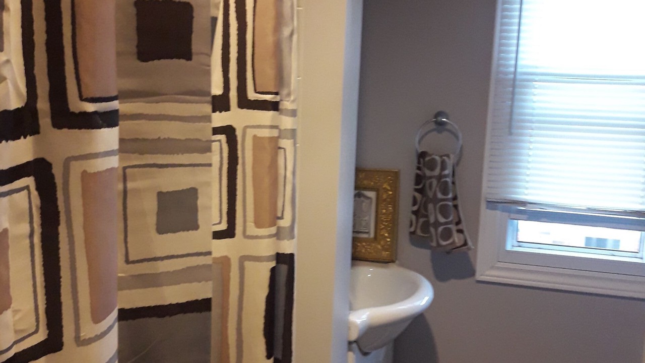 Photo of Bathroom in Niagara Falls