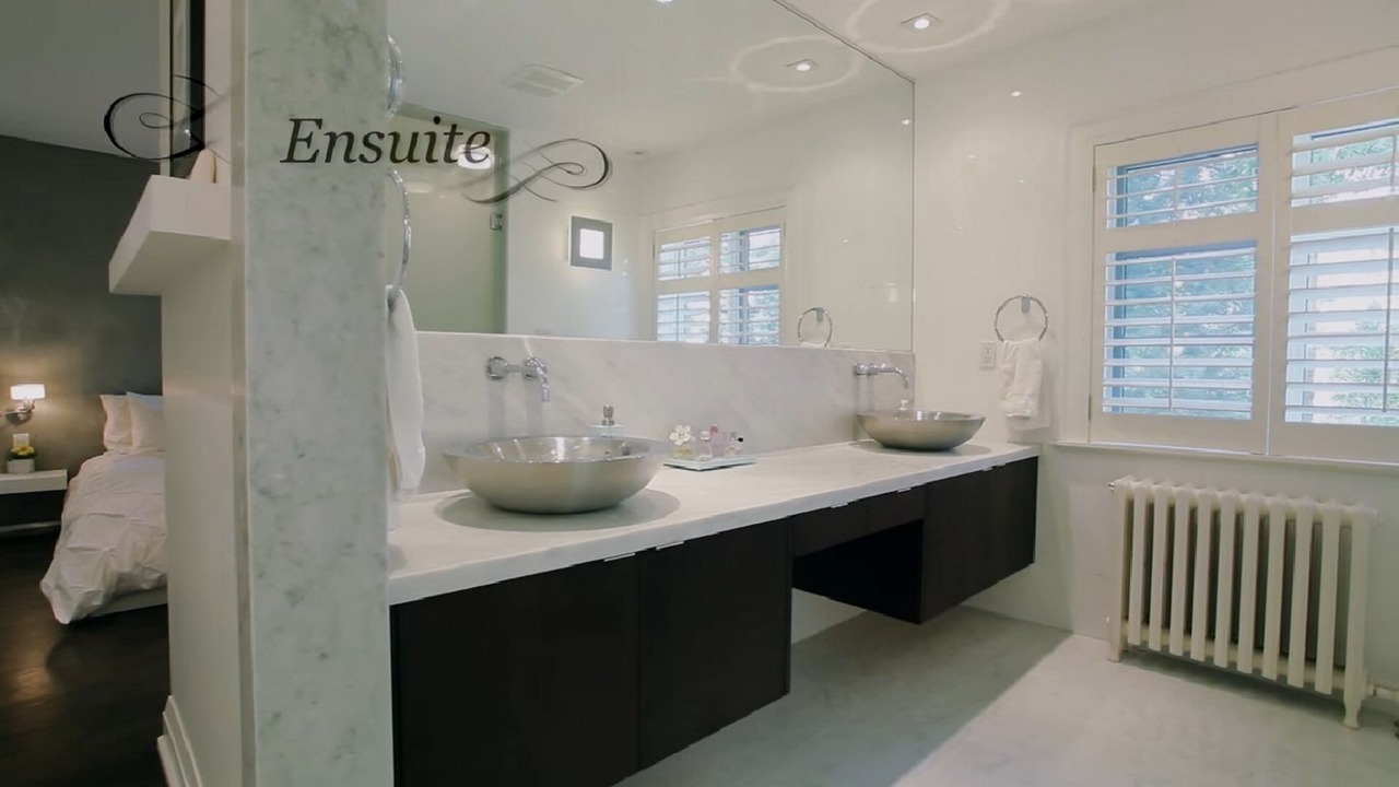 Photo of Bathroom in Mineola
