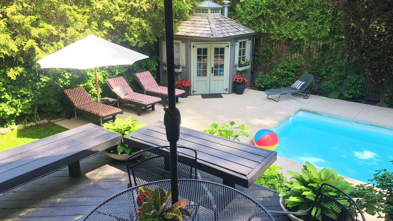 Photo of Outdoor in Mineola