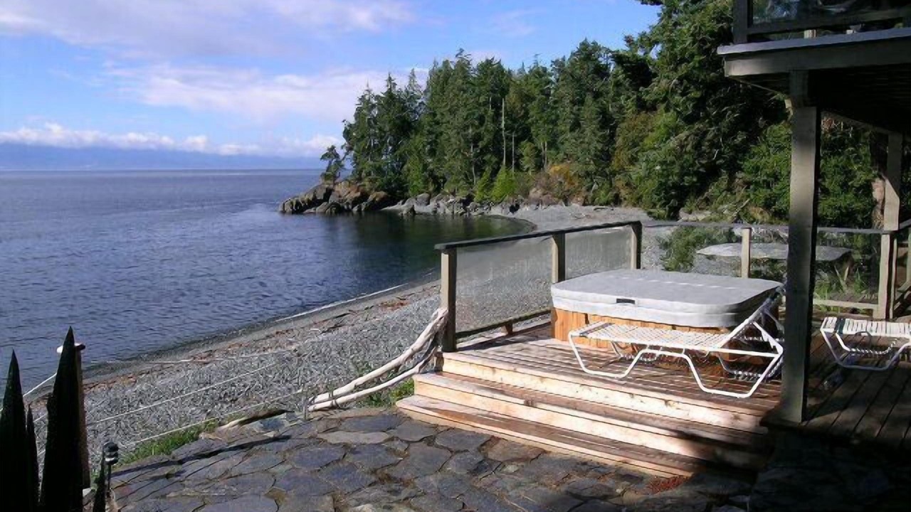 Photo of Bathroom in Otter Point