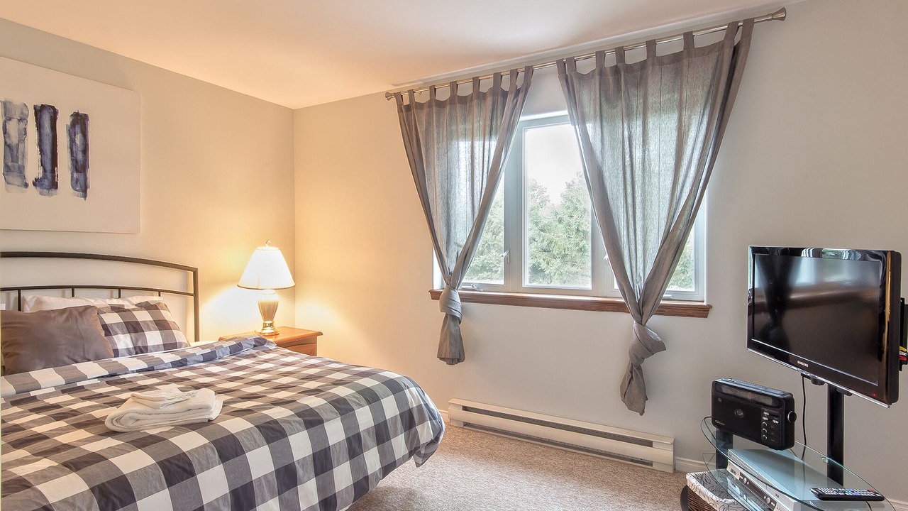 Photo of Bedroom in Mont-Tremblant