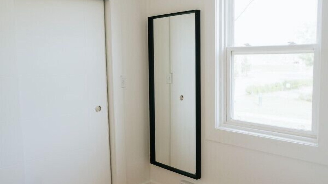 Photo of Bedroom in Queens Square