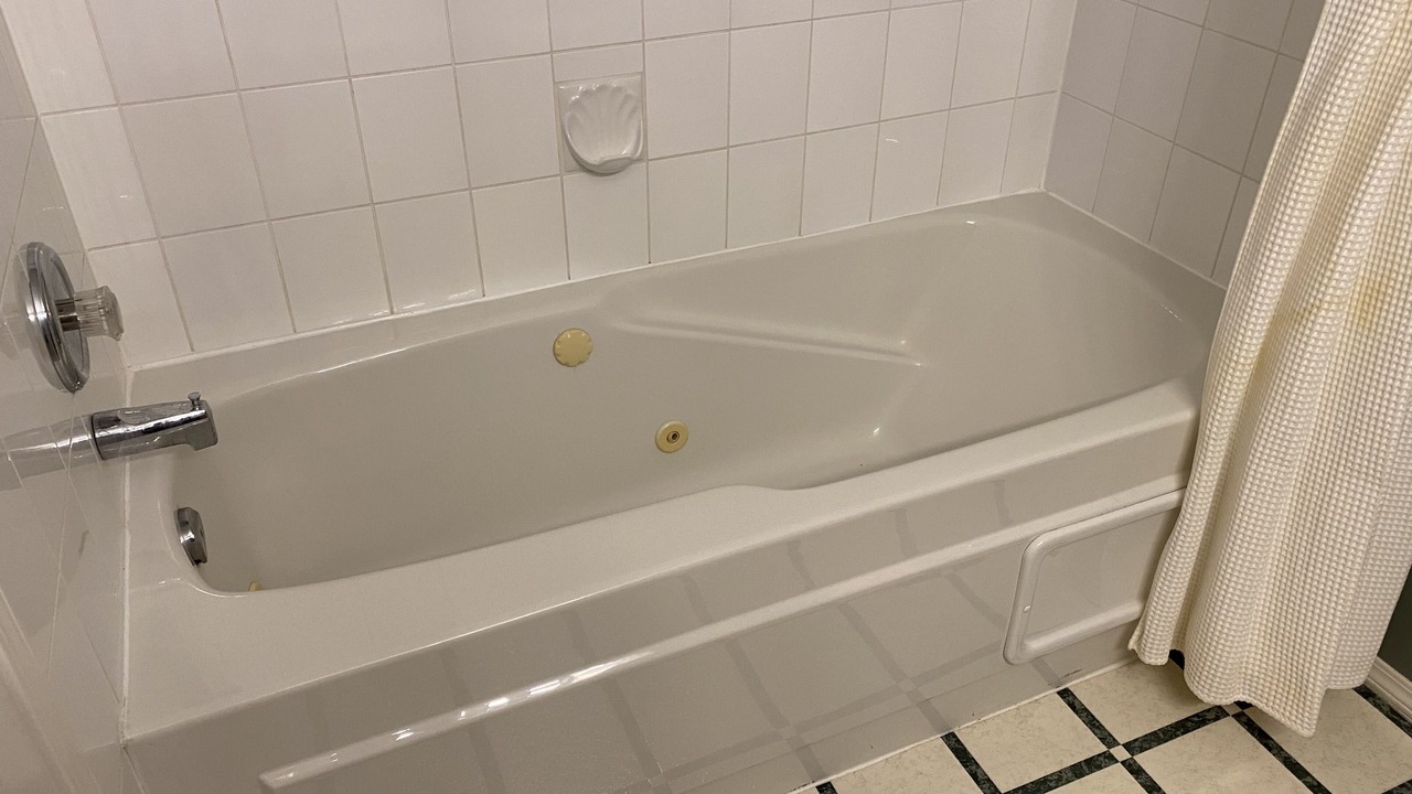 Photo of Bathroom in Courtenay