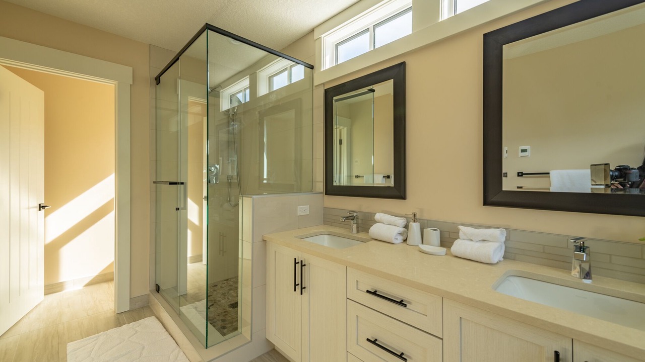 Photo of Bathroom in Canmore