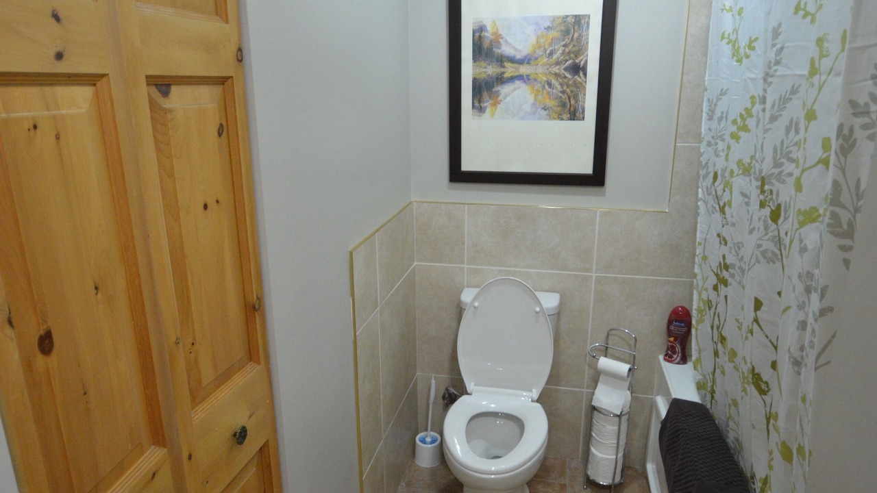 Photo of Bathroom in Division No. 3