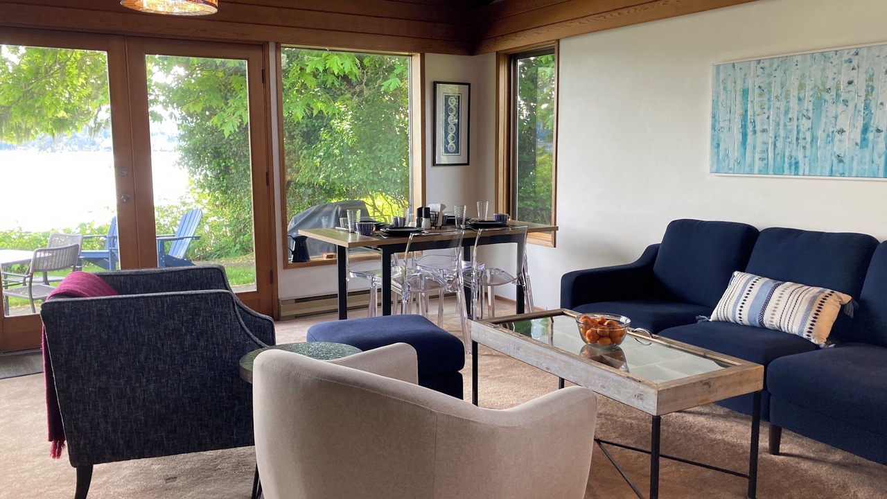 Photo of Livingroom in Sooke
