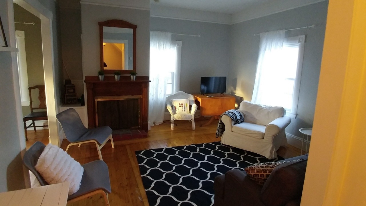 Photo of Livingroom in Shelburne