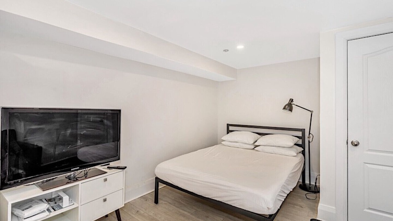 Photo of Bedroom in East Danforth