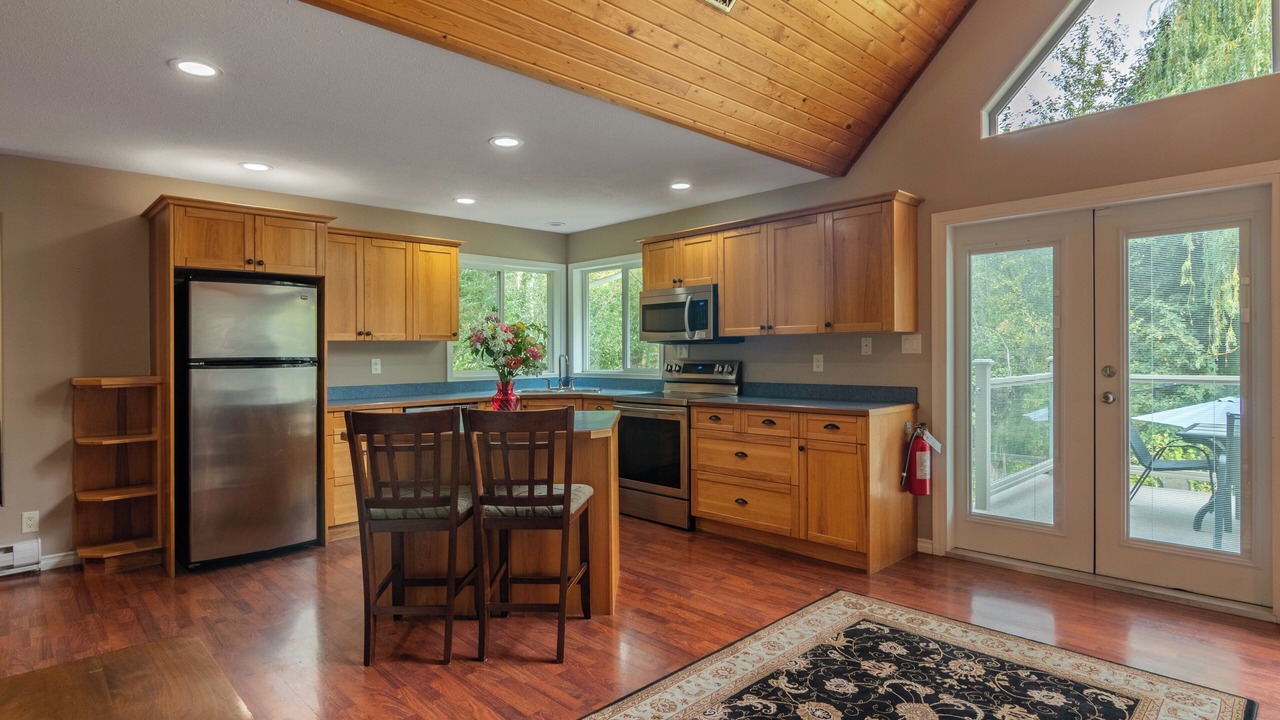 Photo of Kitchen in Okanagan-Similkameen