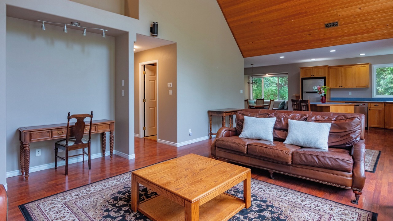Photo of Livingroom in Okanagan-Similkameen