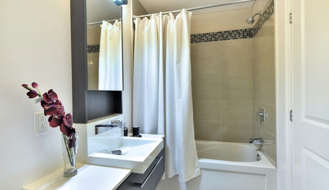 Photo of Bathroom in Cote-Des-Neiges—Notre-Dame-De-Grace
