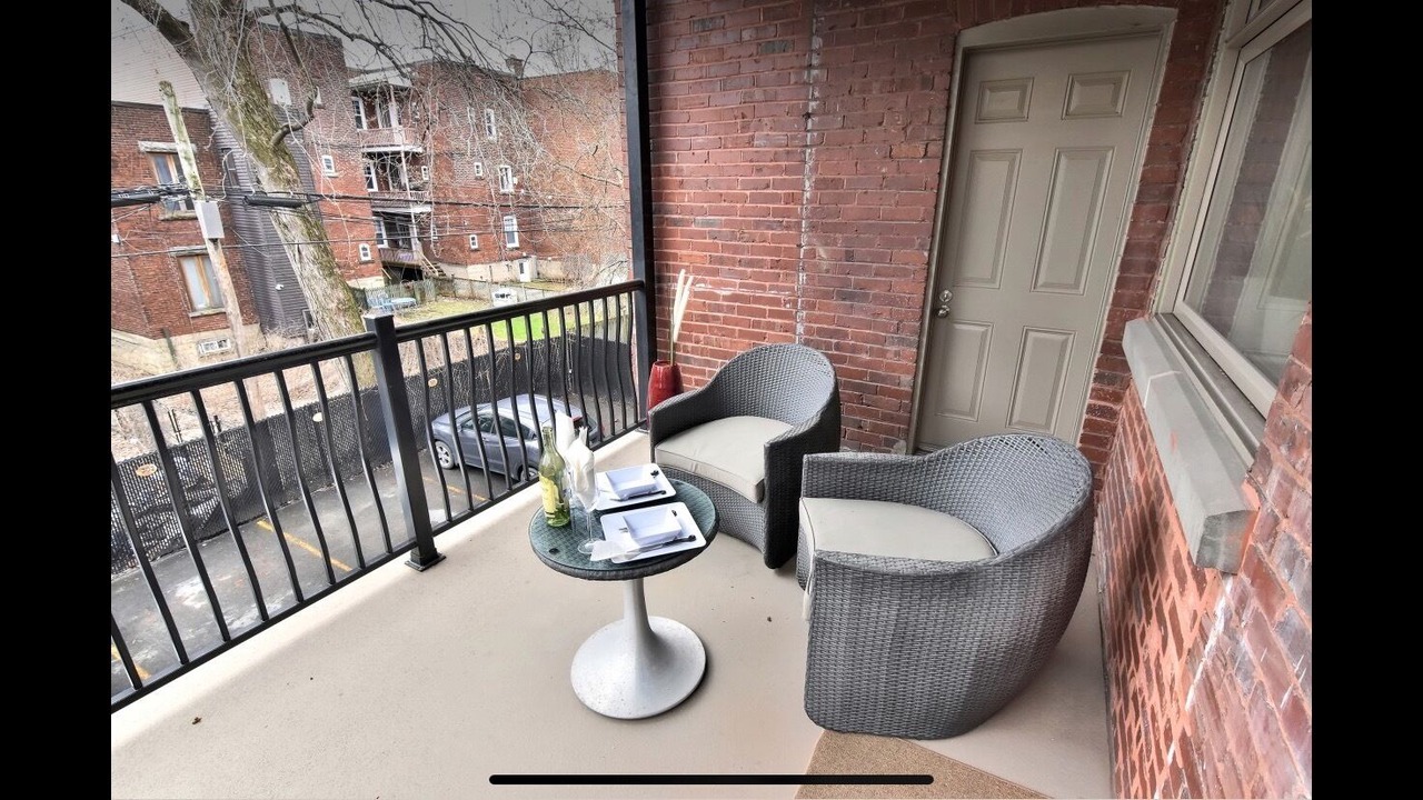 Photo of Patio Balcony in Cote-Des-Neiges—Notre-Dame-De-Grace