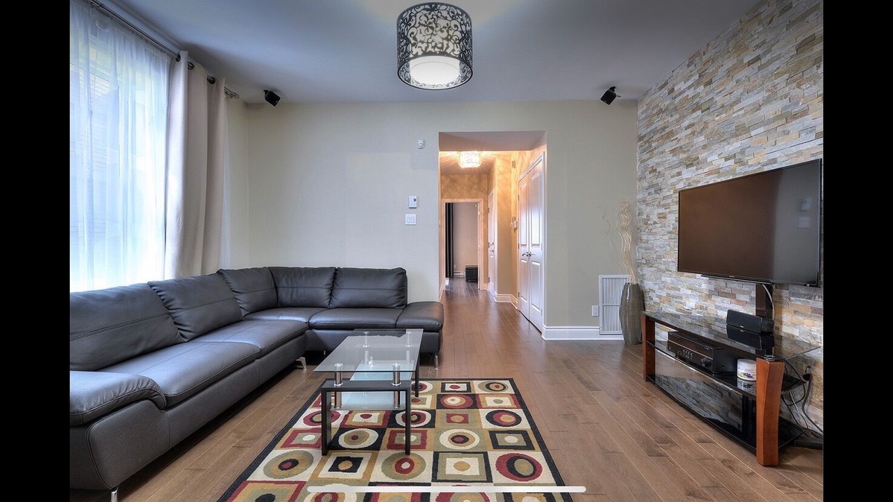 Photo of Livingroom in Cote-Des-Neiges—Notre-Dame-De-Grace