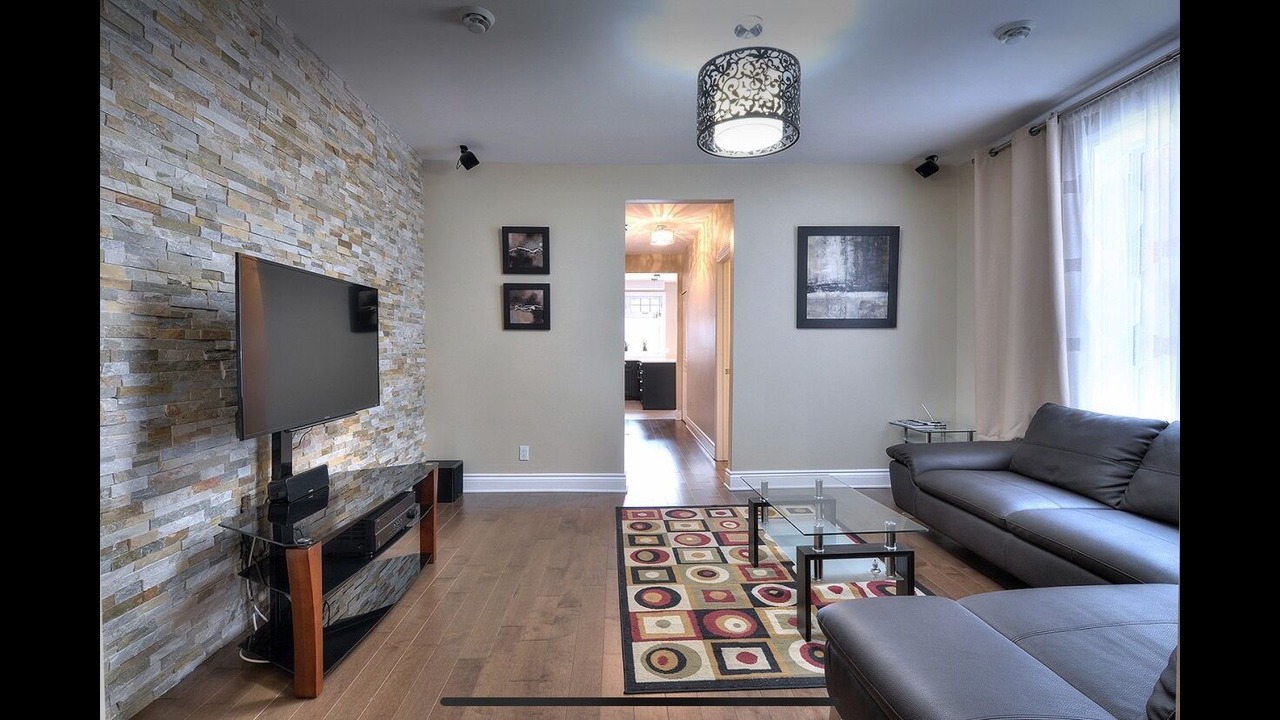 Photo of Livingroom in Cote-Des-Neiges—Notre-Dame-De-Grace